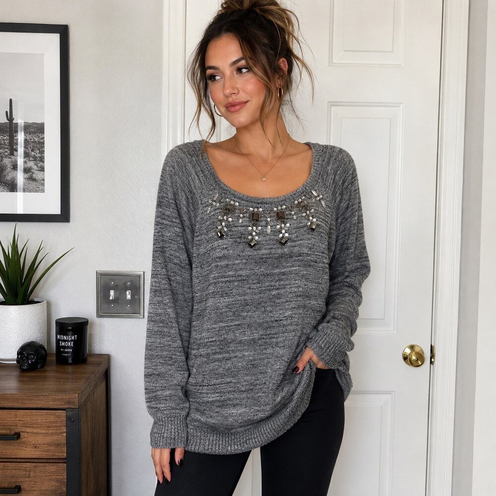 Torrid Gray Embellished Sweater Tunic Size 3 Plus Boho Classic Glam Top Coquette